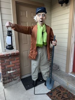 Disney Haunted Mansion 6-Foot Caretaker Lowe’s Display