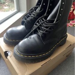 1460 BEX Dr. Martens