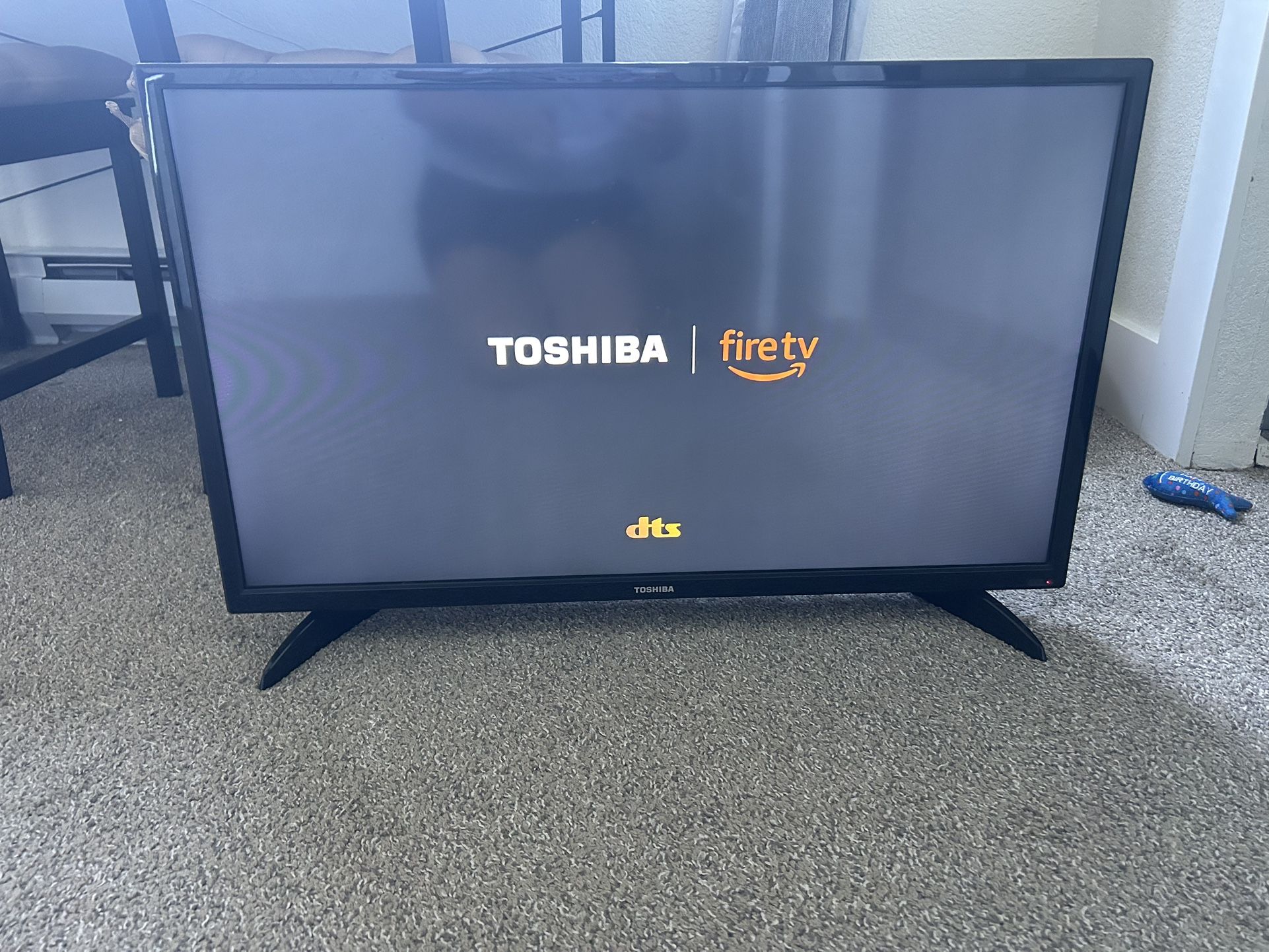 32” Toshiba Smart TV