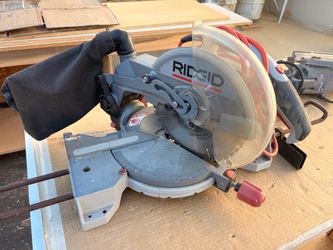 RIDGID Compound Miter Saw