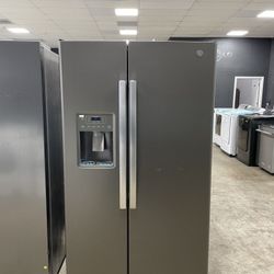 GE Side By Side Refrigerator K0