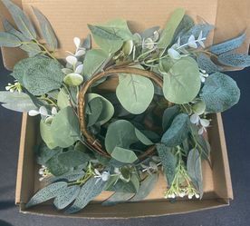 Mini Wreaths With Artificial Leaves X4