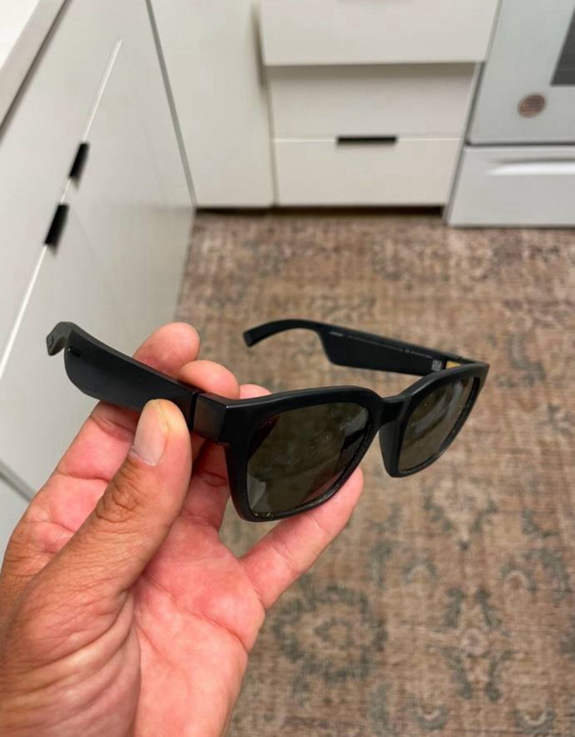 Bose Frames Sunglasses/speakers