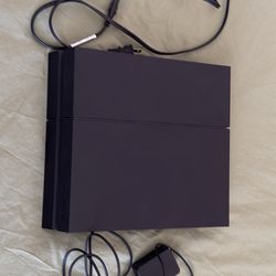 PlayStation 4 - No Controller (500GB) 