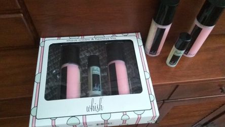Whish " flawless" sets , brand new!. Organic, natural ingredients.
