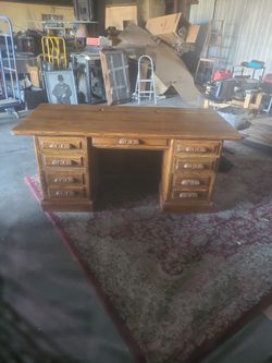 Wood Desk Like New
