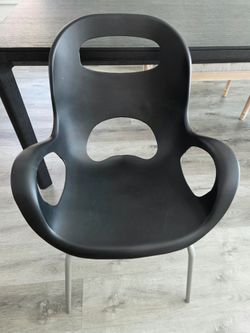 Black Umbra Oh Chair
