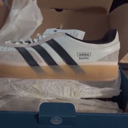 Bad Bunny Sambas 