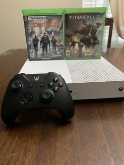 Xbox one S 1tb with one controller and 2 games