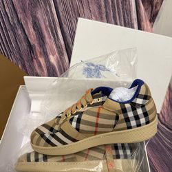 SALE !!! Sneakers size 9.5/10 US men available $150