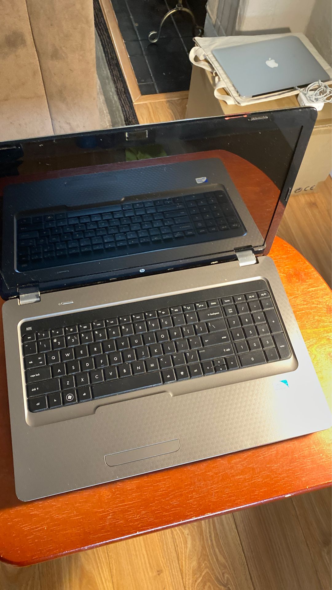 HP G72 laptop (unknown condition) for parts