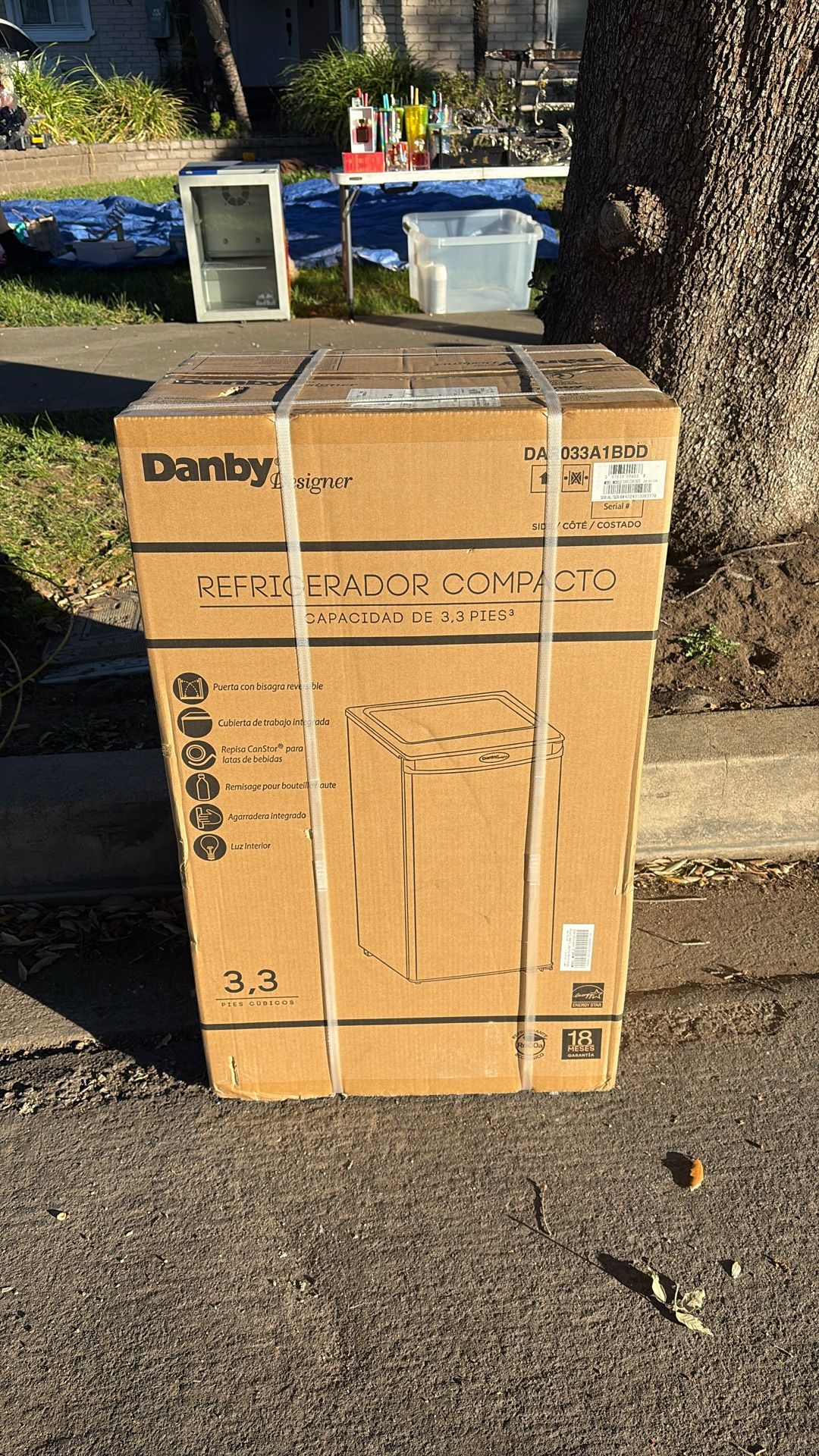 Compact Refrigerator