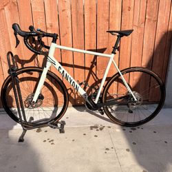 2024 Canyon Road Bike 