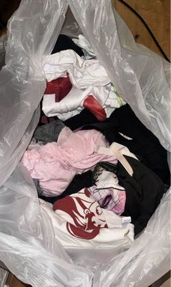 Bag of teenage girl clothes like new