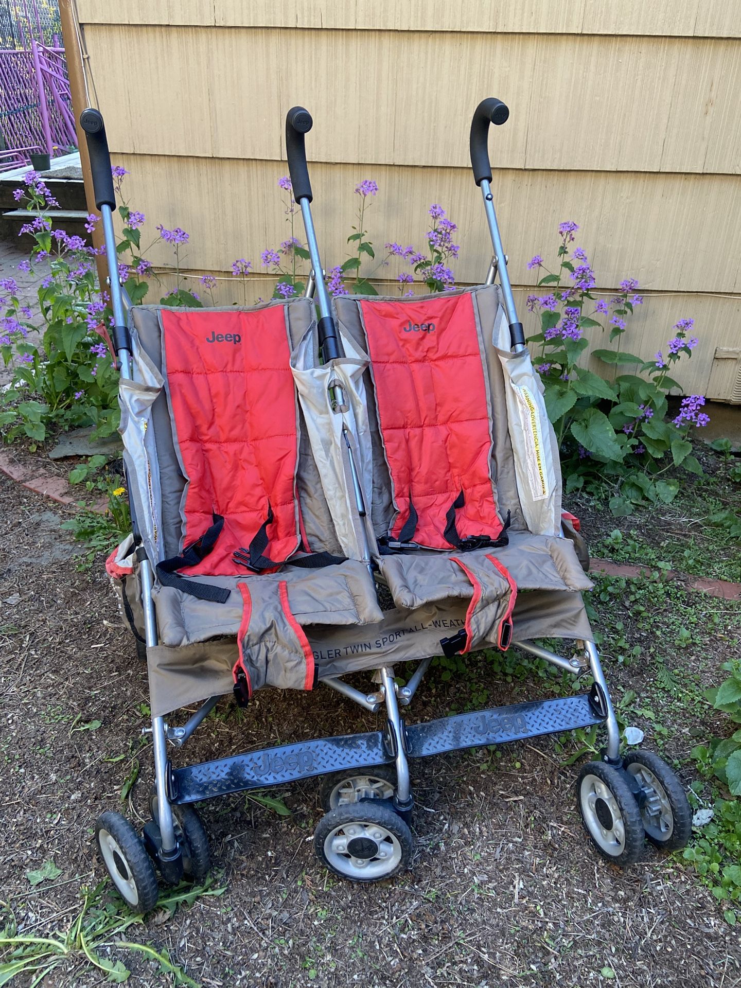 Lightweight, Easy Folding Double Stroller
