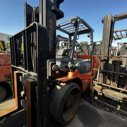 Toyota Forklift For Sale! 11,000 Lbs Capacity 