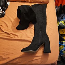 Jesdica Simpson Black Knee Boots