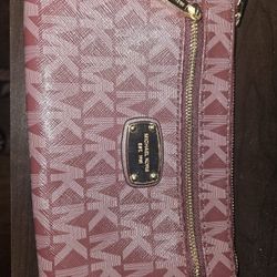 Authentic Micheal Kors Wristlet 