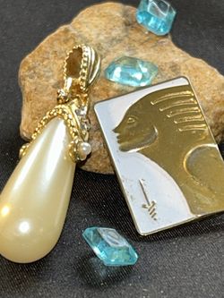 CUTE PEN ABD PENDANT 