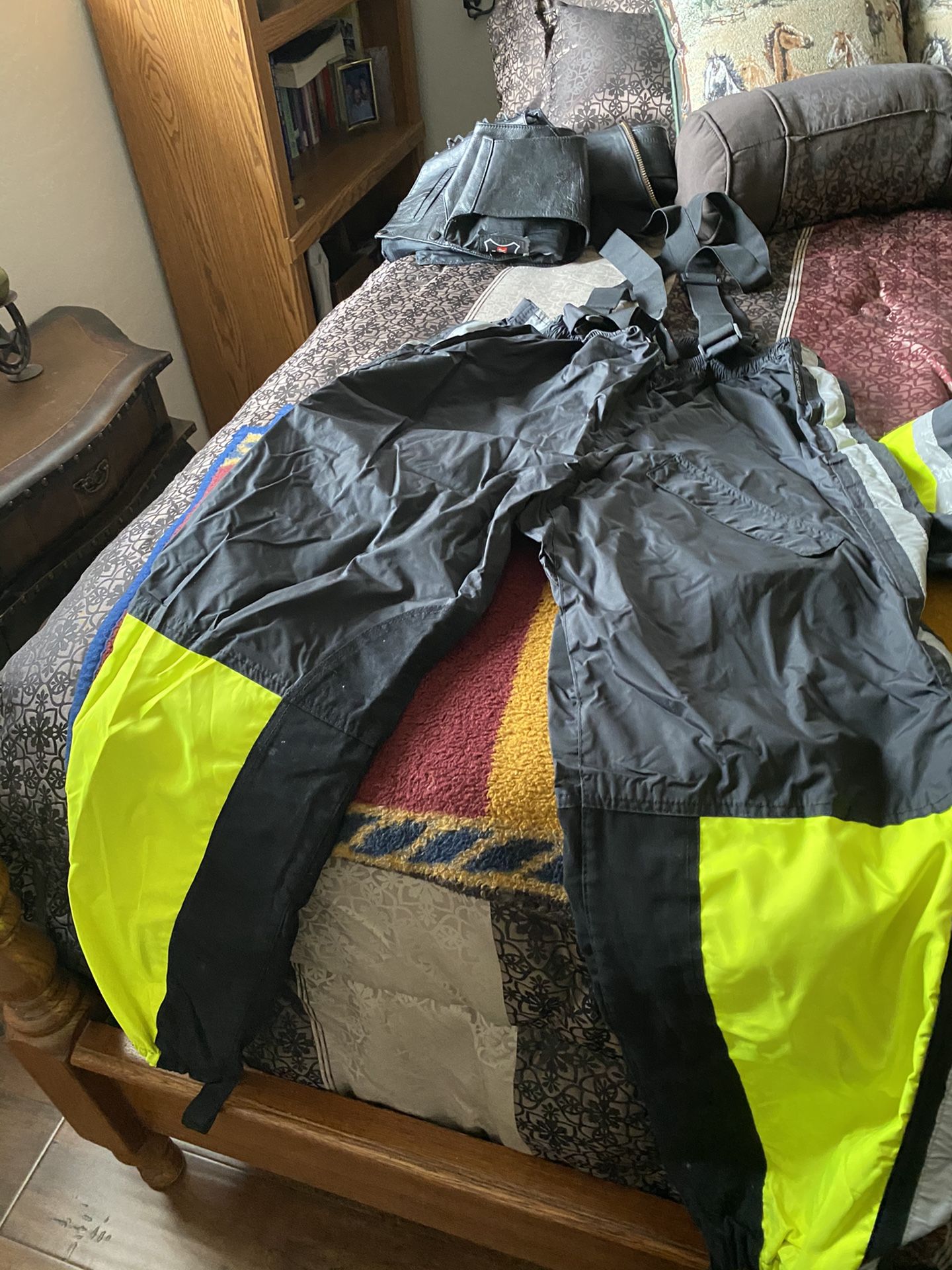 Rain suit