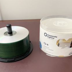 CD-R 700MB Brand New CDs & Plastic Holders 