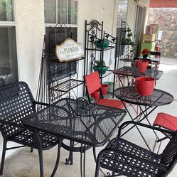 Wrought Iron Bistró Two Wide Comfortable Chairs Covered With Resin And A Mesh Table $169 Price Is Firm 