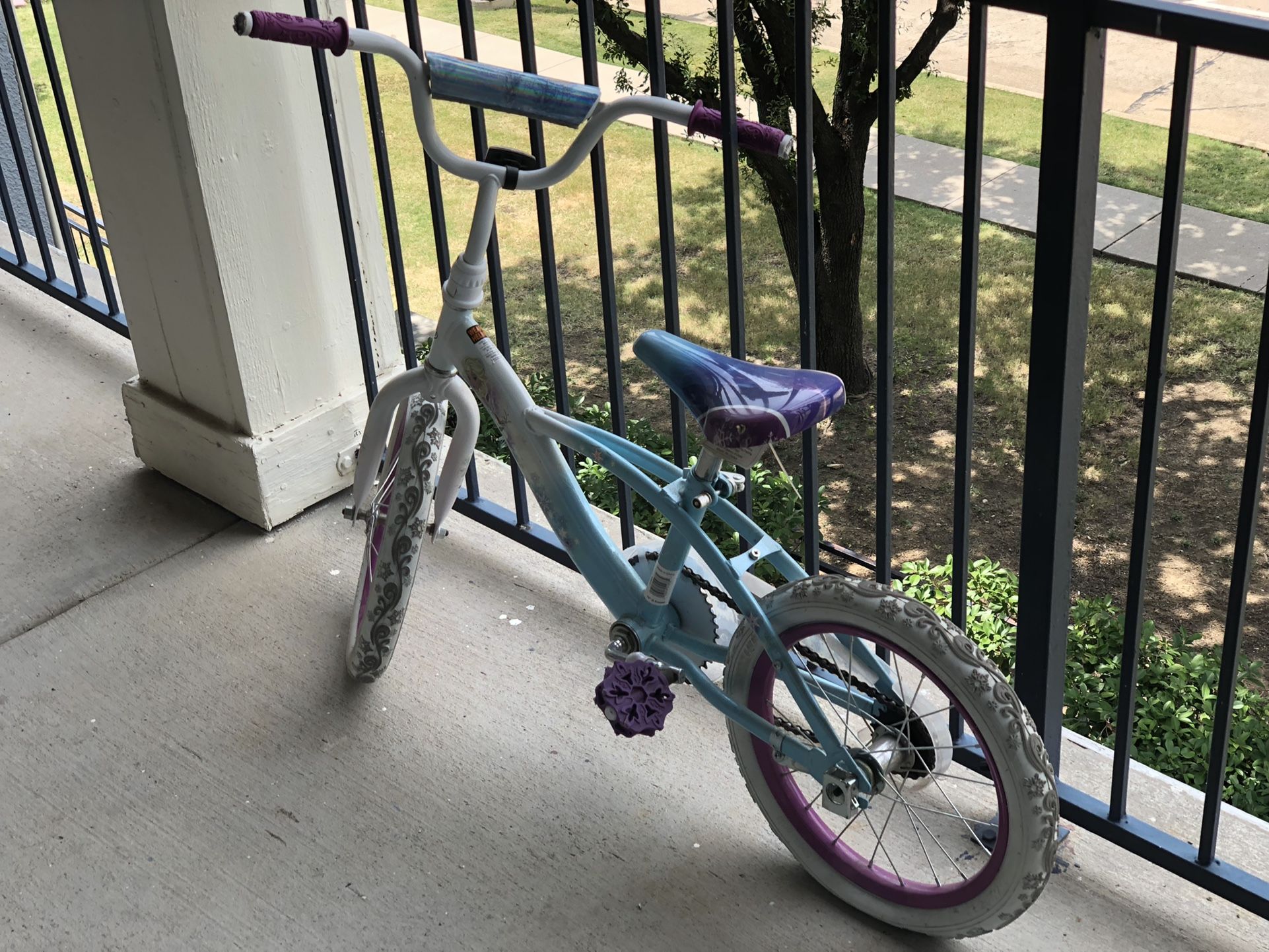 Huffy Disney Frozen 16 inch Girls’ Bike