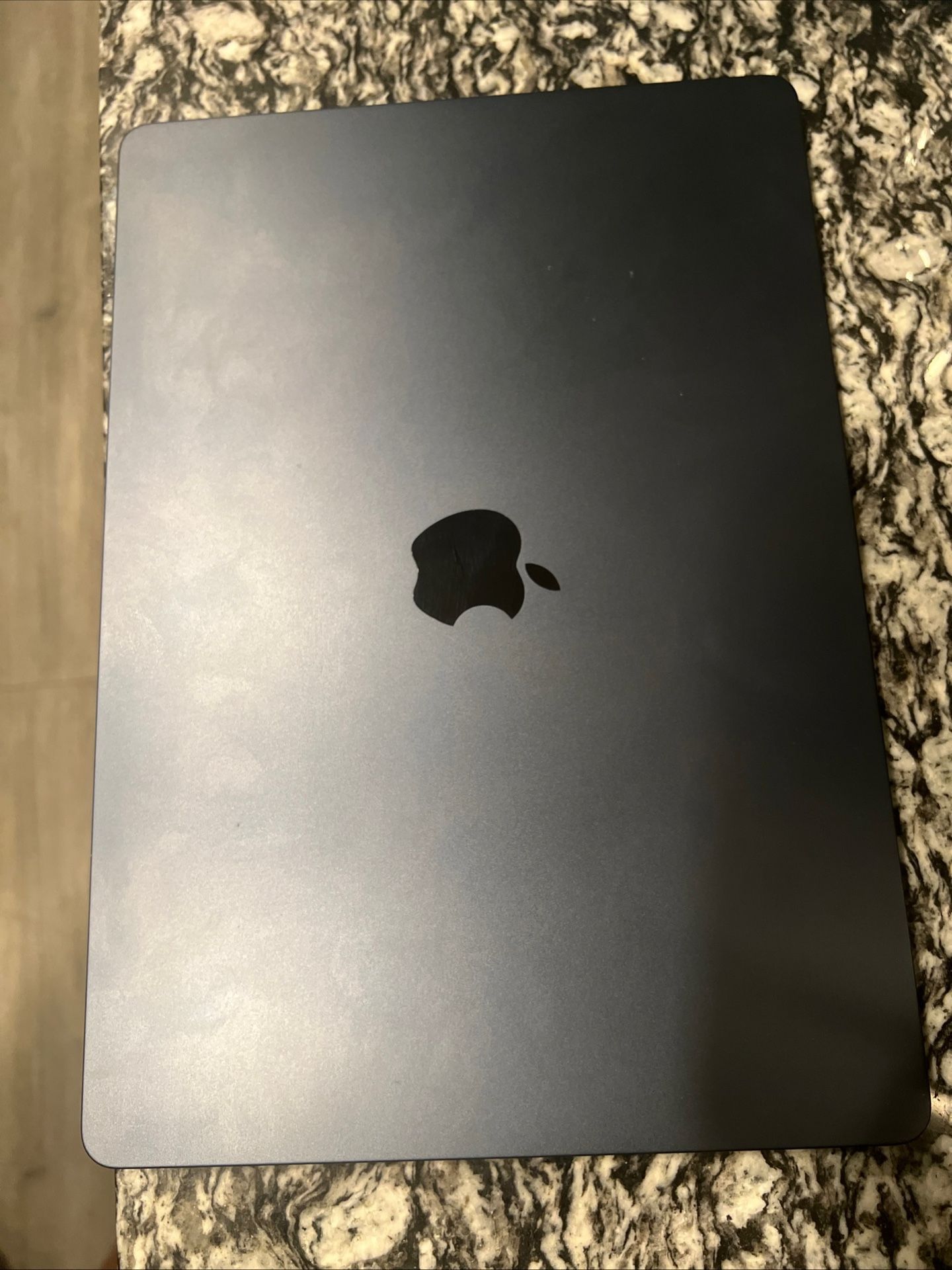 Apple - MacBook Air 15-inch Laptop