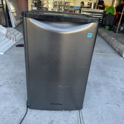 Darby Mini Fridge 