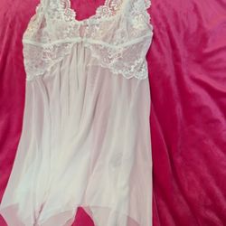 New  XL  super sexy white soft stretch nightgown and panties.
Sexy women's pajamas