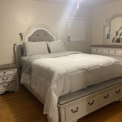 Queen Size Bed Set