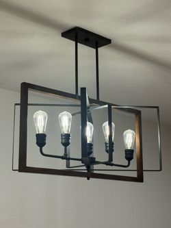 Modern Farmhouse Wood and Metal 5-Light Chandelier