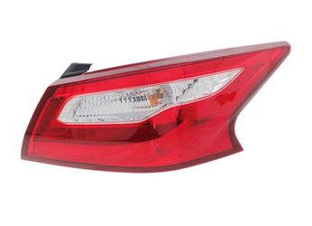 Nissan Altima Right Tail Light
