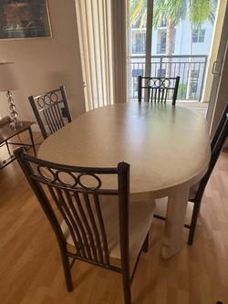 Oval Dining Kitchen Table + 4 Chairs