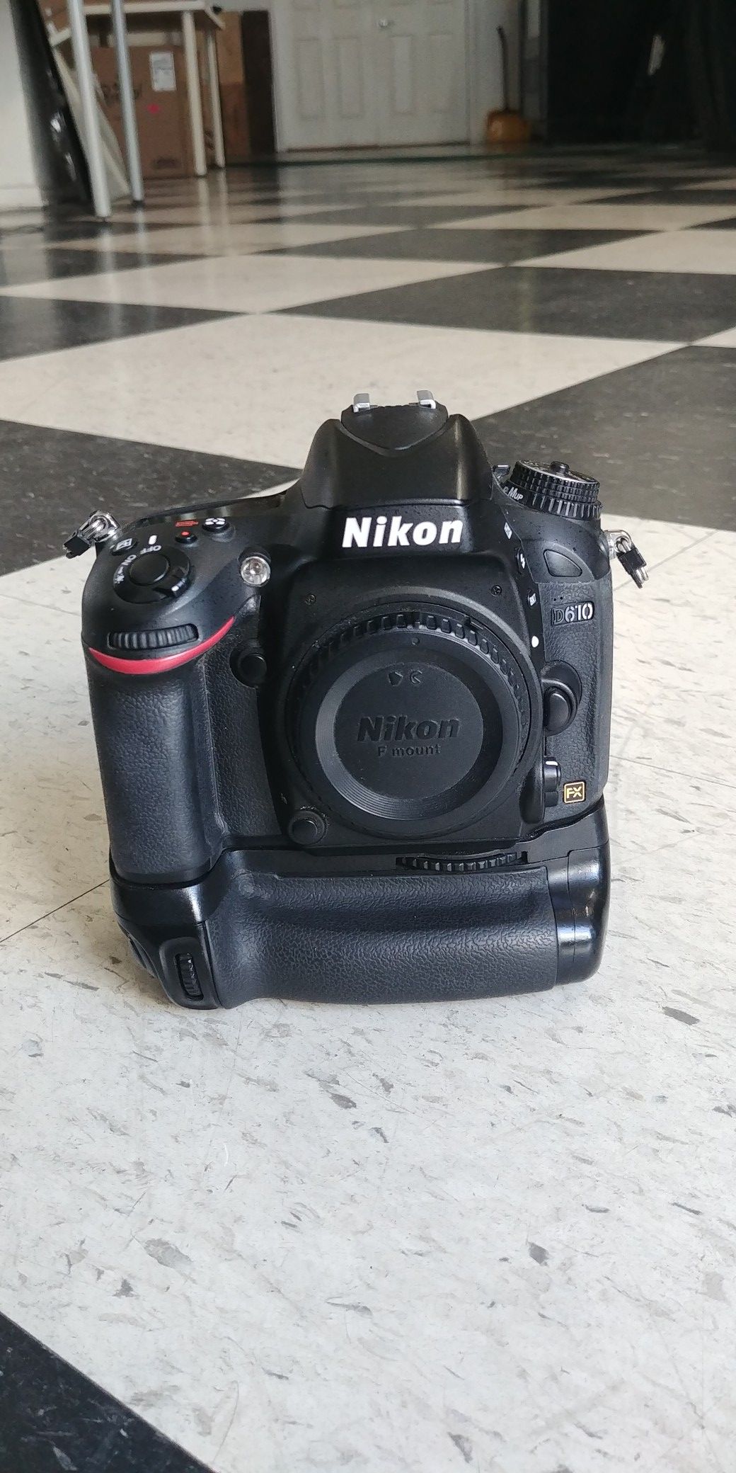Nikon D610 DSLR Full Frame camera with 5 lenses