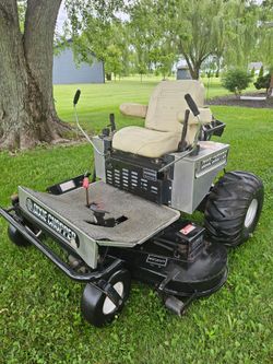 Zero turn riding mower 60 inch