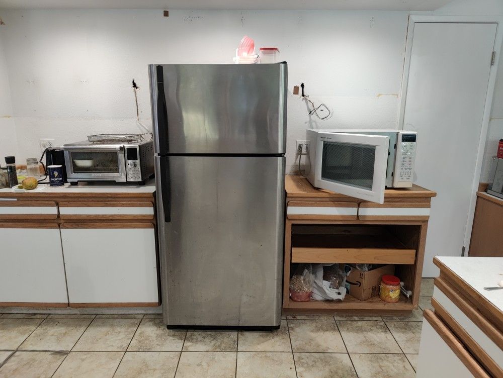 Refrigerator .