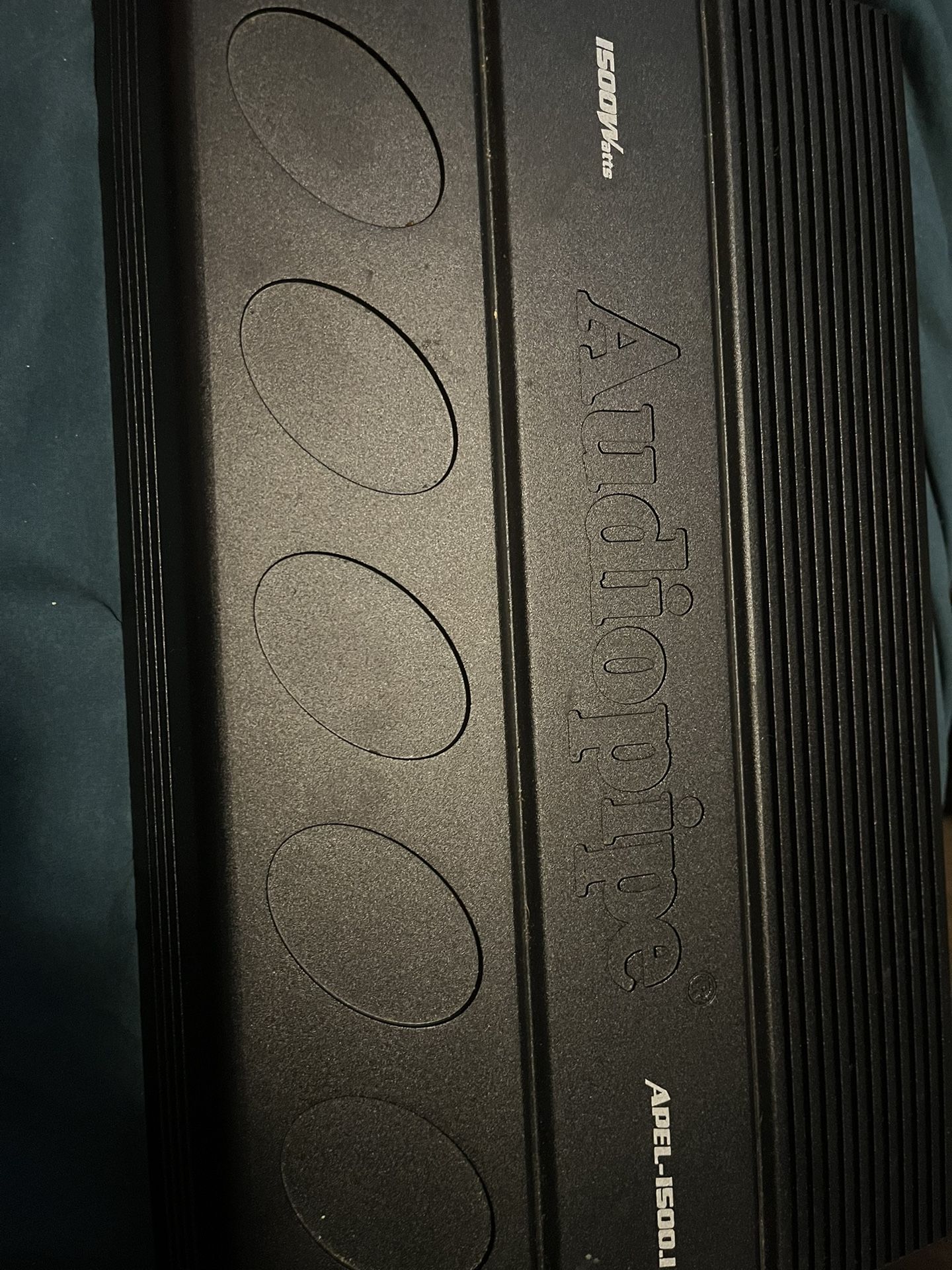 Audiopipe 1500 Watt.