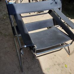 Es Una Silla De Oficina