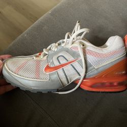 NIKE SHOX Womens Vintage Athletic Sneaker Shoe US Size 7.5 PreOwned