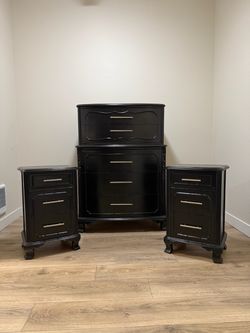 3 Piece dresser and nightstand set