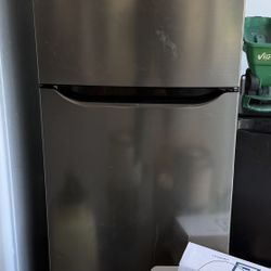 LG Stainless Steel Mid-sized  Refrigerator 