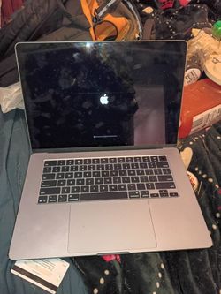MacBook Air 15-inch (Model A3241)