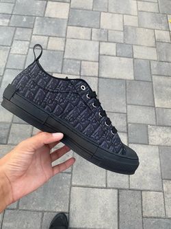 Dior b23’s