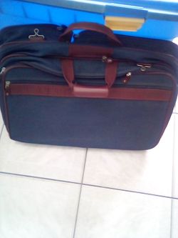 Samsonite Carry On Medium Size  Luggage 