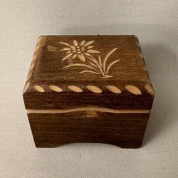 Vintage Wood Carved Music Box With Swiss Musical Movements Edelweiss