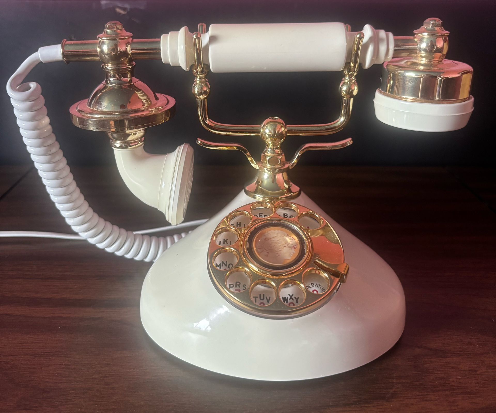 Vintage Retro Antique Telephone 
