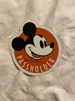 NEW Authentic Walt Disney World Mickey Annual Passholder Magnet