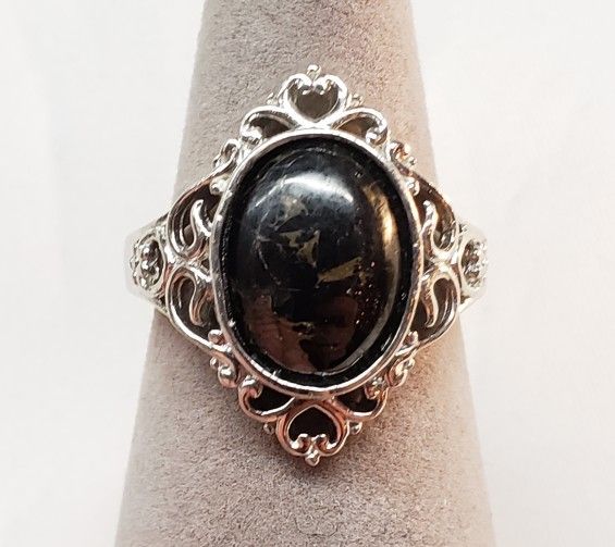 Size 9 Artisan Crafted Matrix Silver Shungite 4.2+ ctw Solitaire Ring in Platinum over Copper