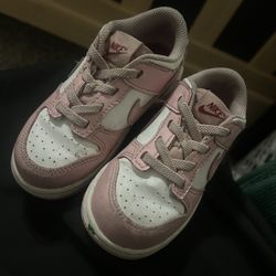 Children’s Girls Nike Size 8.5
